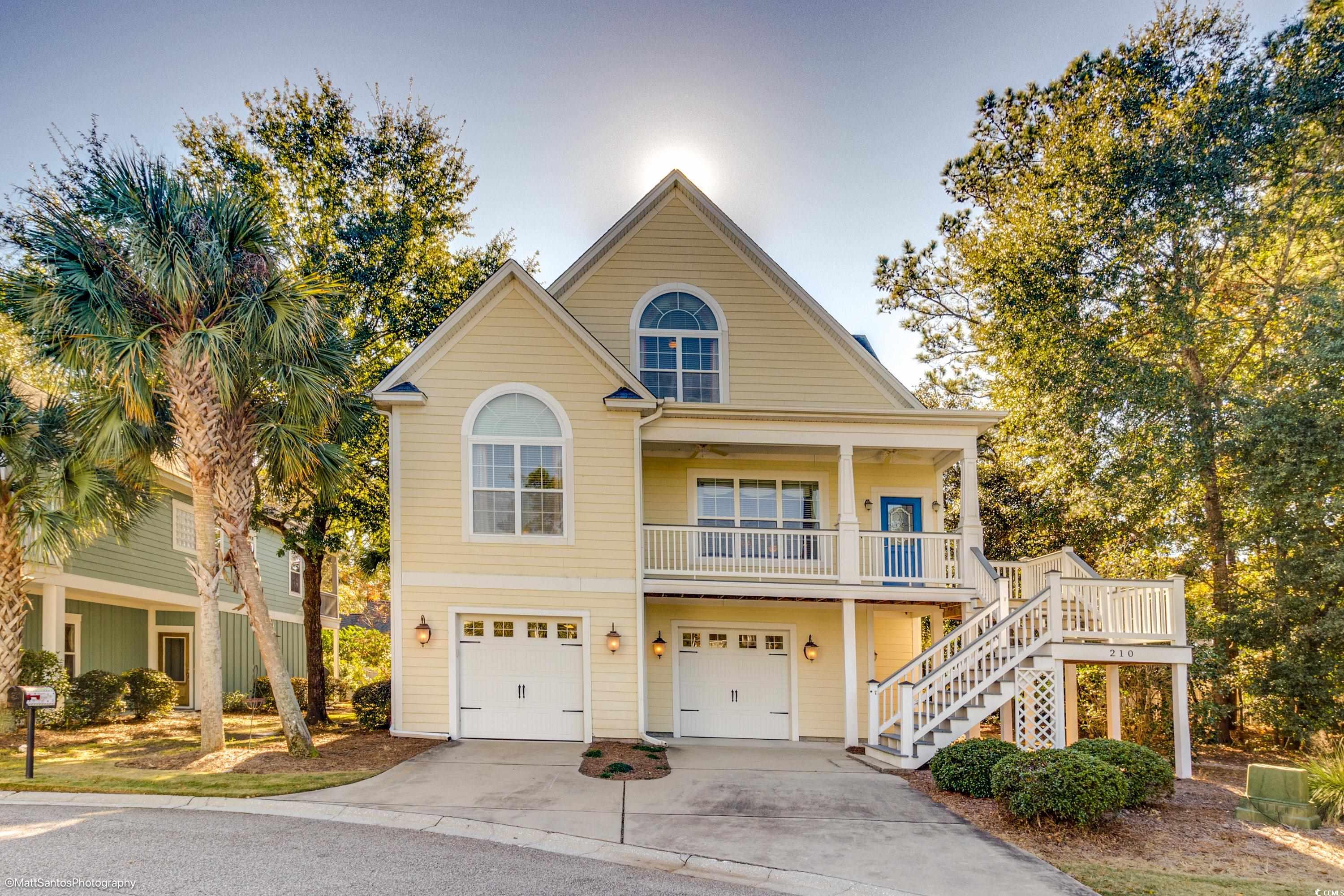 View of front of property featuring a porch and a