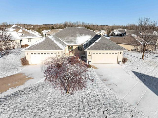 $359,900 | 2014 Golden Bell Drive, Unit 2 | Suamico