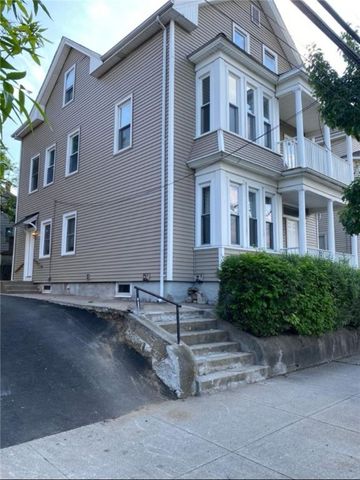 $1,800 | 256 Douglas Avenue | Smith Hill