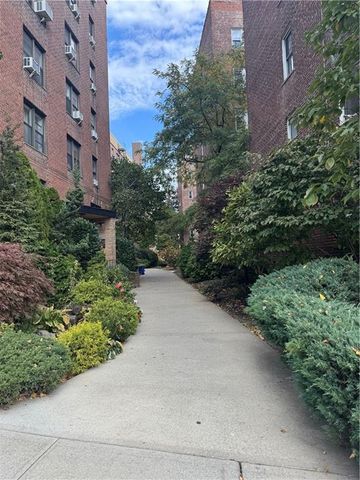 $349,999 | 7261 Shore Road, Unit 1P | Bay Ridge