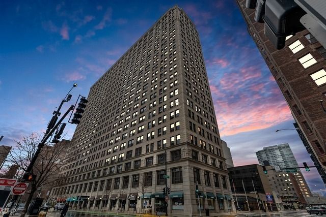 $1,925 | 600 South Dearborn Street, Unit 1805 | Printer's Row