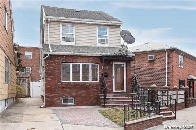 $1,190,000 | 71-26 58th Avenue | Maspeth