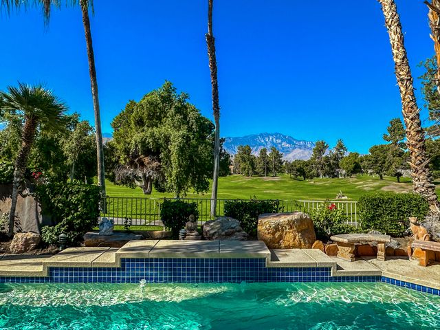 $699,000 | 120 North Kavenish Drive | Rancho Mirage Coutry Club