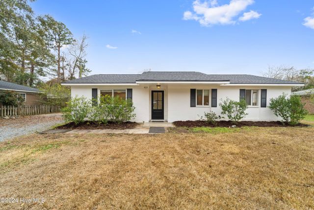 $395,000 | 413 Kingston Road | Seagate South