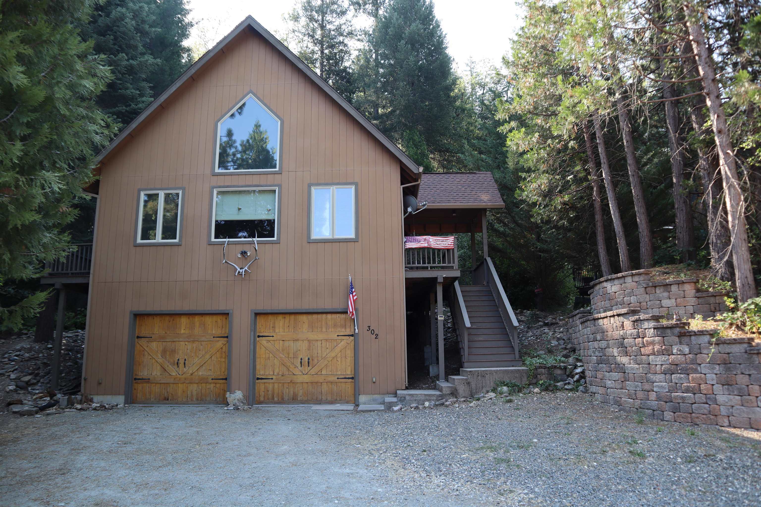 a view of backyard of house