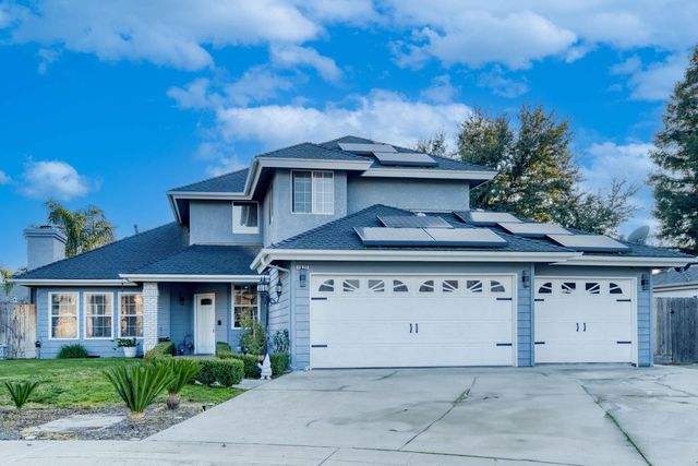 $660,000 | 1972 Fairmont Avenue | Clovis