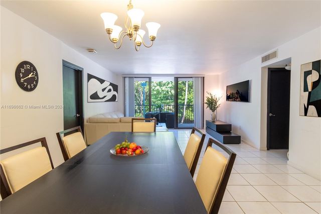 $820,000 | 101 Ocean Ln Drive, Unit 208 | Key Biscayne