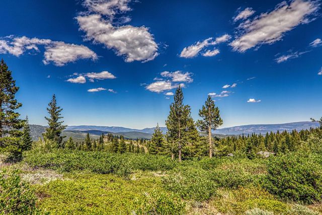 $419,000 | 15573 Glacier Way | Tahoe Donner