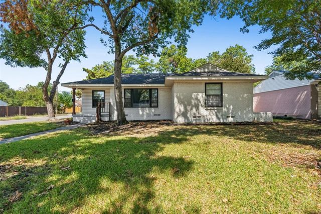 $350,000 | 2505 San Paula Avenue | Casa View Oaks