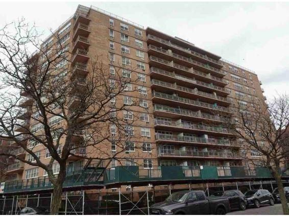 $281,600 | 2650 Ocean Parkway, Unit 8C | Gravesend