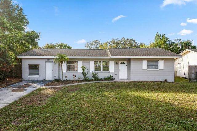 $334,900 | 921 Orangeview Drive | Largo