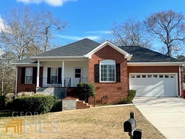 $269,000 | 501 Double Oak Drive | Ingleside Woods