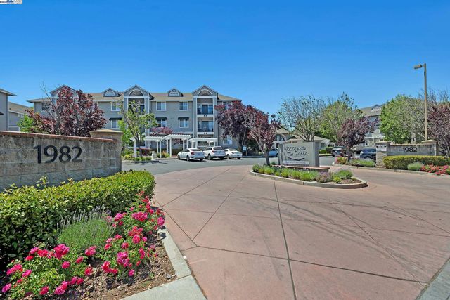 $989,000 | 1982 West Bayshore Road, Unit 110 | East Palo Alto