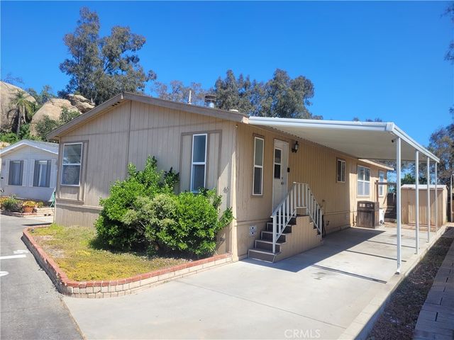 $324,500 | 11401 Topanga Chatsworth Ca, Unit 46 | Chatsworth