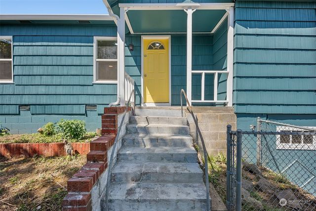 $429,999 | 1527 Bloomington Avenue | West Bremerton