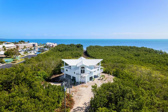 $4,950,000 | 1525 Ocean Bay Drive | Key Largo