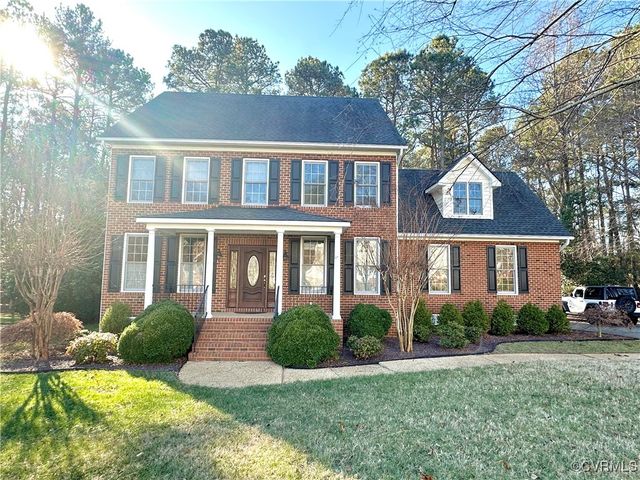 $2,950 | 607 Fairway Woods Drive | Rivers Bend