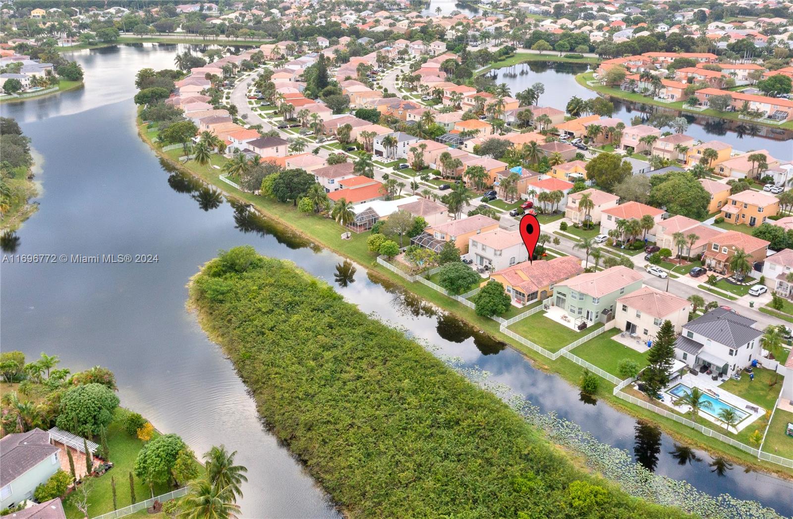 a picture of city view with lake view