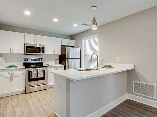 $1,161 | 1067 Pitts Road, Unit 1039A | Sandy Springs