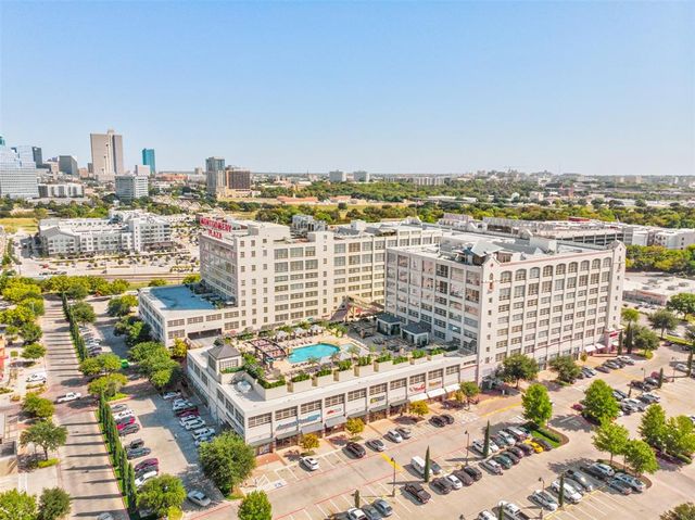 $485,000 | 2600 West 7th Street, Unit 2500 | Central West Fort Worth