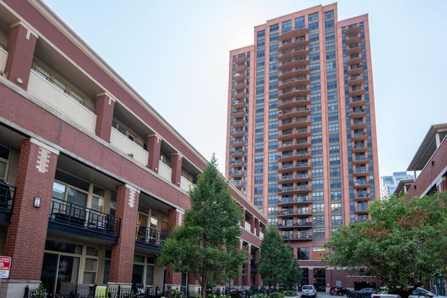 $375,000 | 330 North Jefferson Street, Unit 603 | Kinzie Station