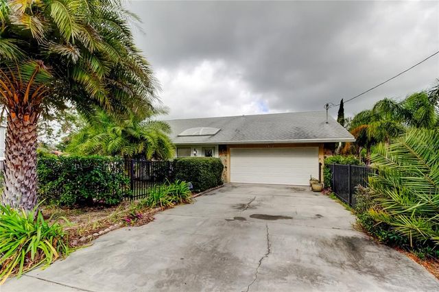 $600,000 | 1612 Sunset Drive | Tarpon Springs