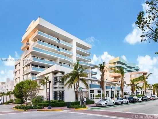 $4,400 | 200 Ocean Drive, Unit 3C | South of Fifth