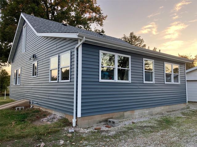 $169,900 | 3 Lakeview Road | Carlyle Township - Clinton County