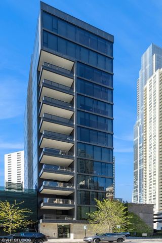 $1,850,000 | 56 West Huron Street, Unit 11 | River North