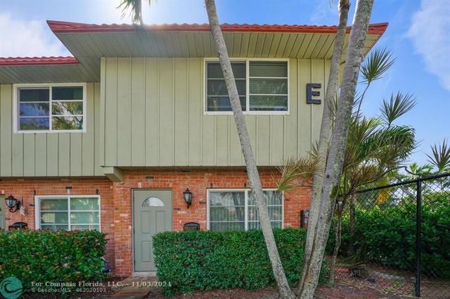 $374,888 | 152 Northeast 20th Court, Unit 10E | Wilton Manors