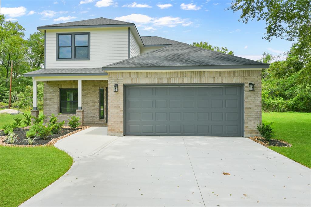 Beautiful 4-bedroom, 2.5 baths on an oversized 15,603 square foot lot centrally located in Dayton, Tx. Walking distance from Elementary School, Dayton High School, Parks, shopping and dining.