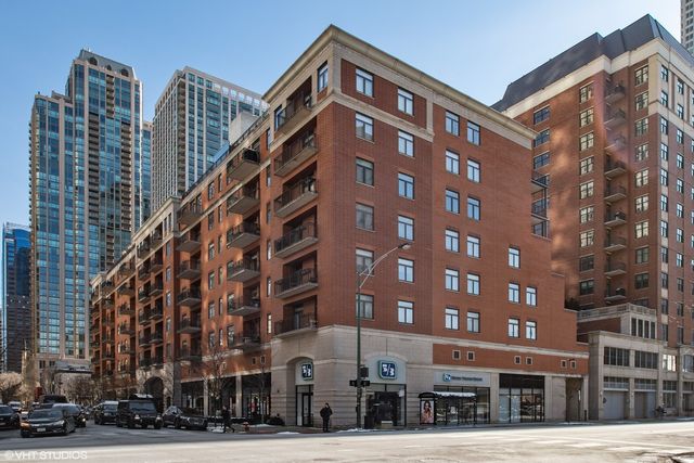 $739,000 | 33 West Huron Street, Unit 607 | River North