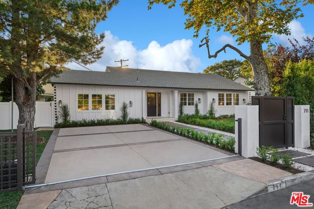 $2,998,000 | 711 South Westgate Avenue | Brentwood