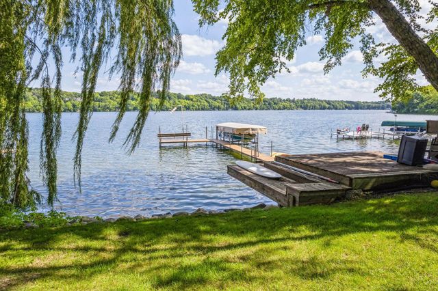 $2,250,000 | 20765 Radisson Road | Shorewood