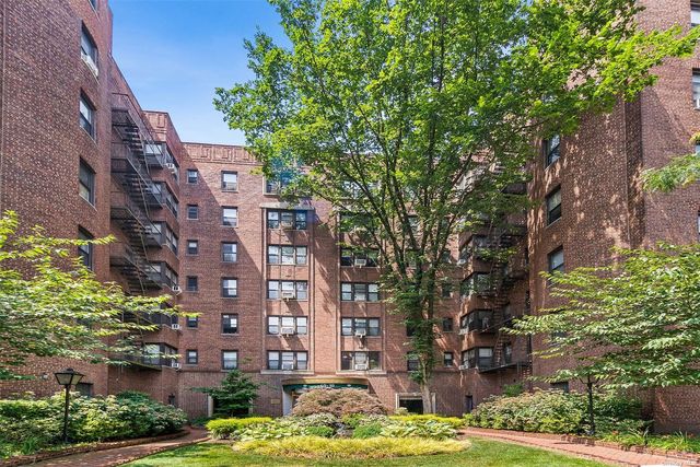 $340,000 | 69-10 Yellowstone Boulevard, Unit 427 | Rego Park