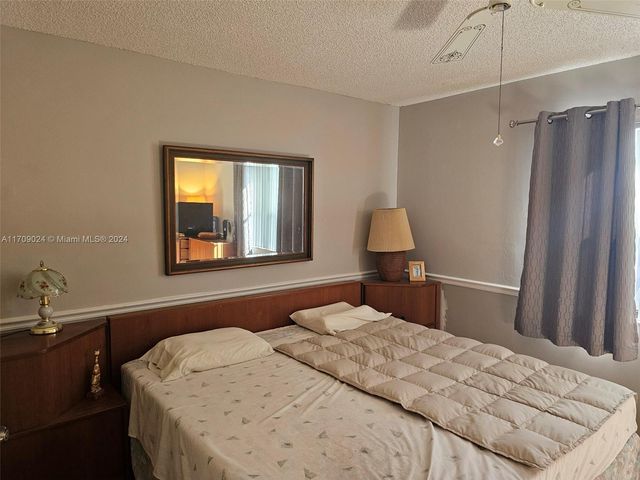 $325,000 | 3370 Beau Rivage Drive, Unit 2A | Northwest Pompano