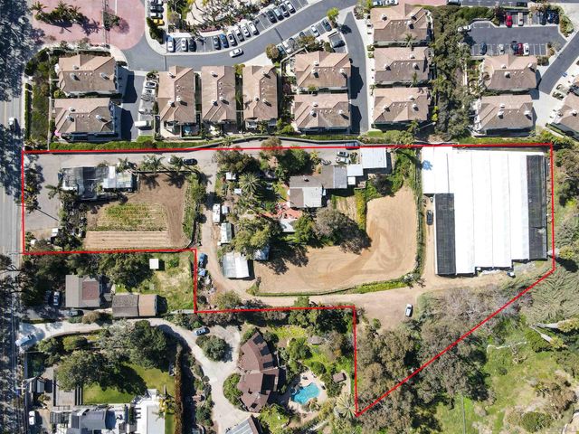 $3,500,000 | 440 Saxony Road, Unit 14 | Encinitas