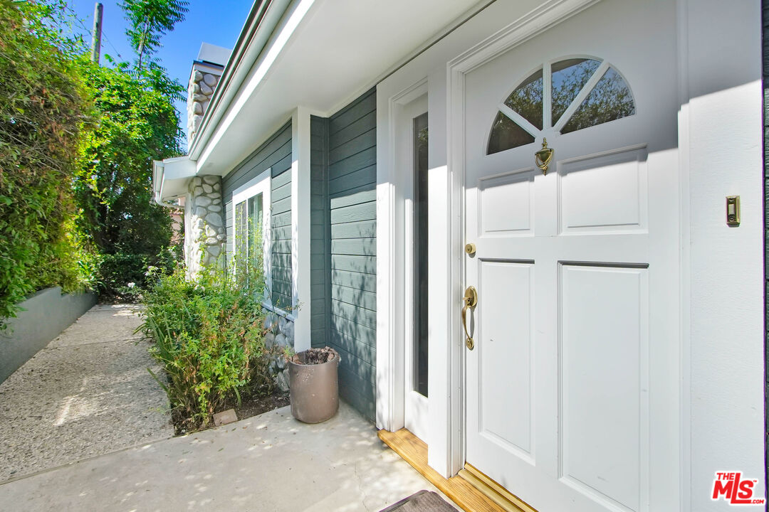 a view of a entryway door of the house