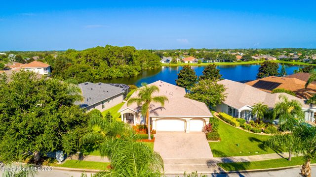 $619,900 | 1336 Clubhouse Drive | Villages of Viera East