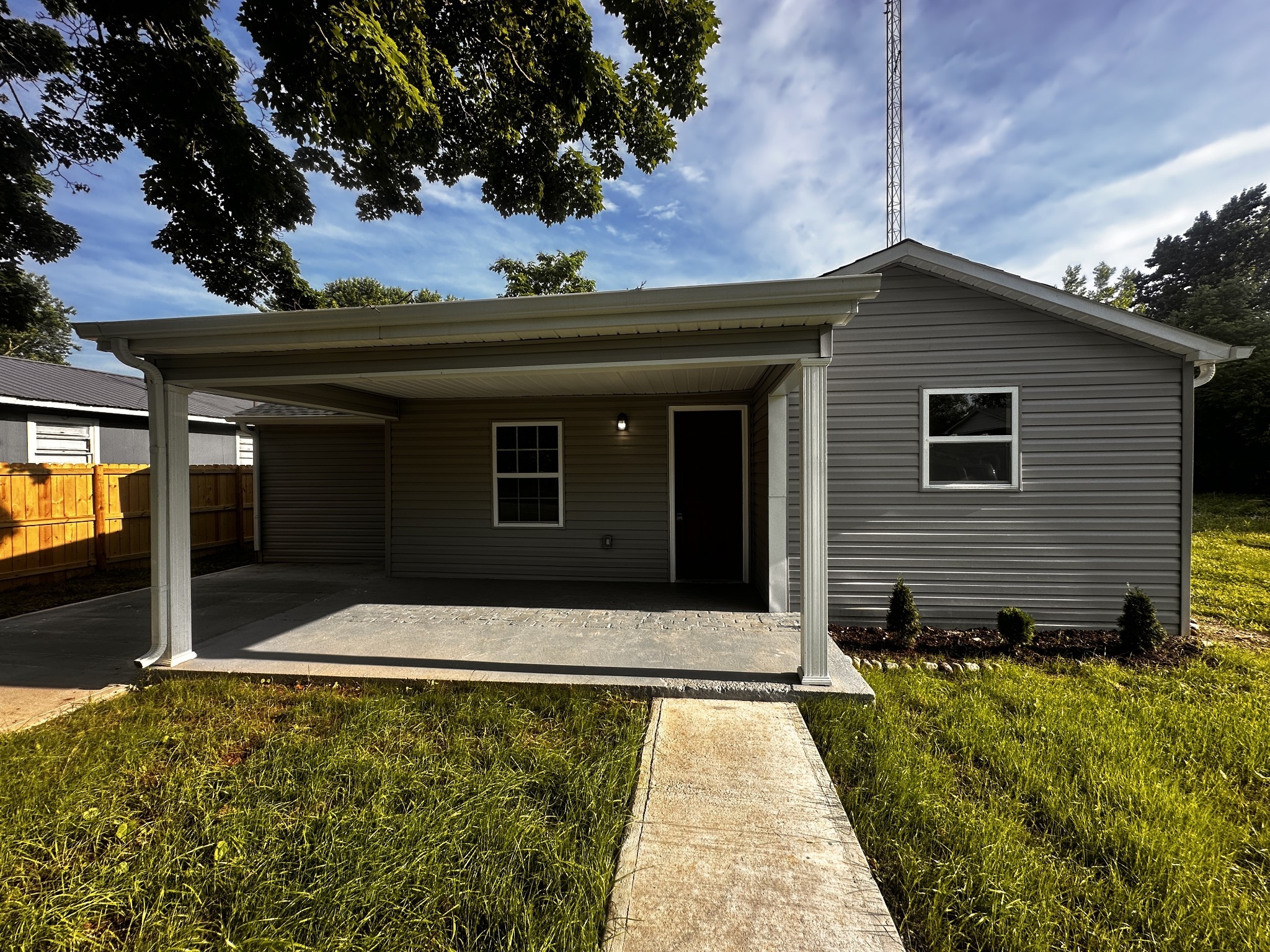 a front view of house with yard