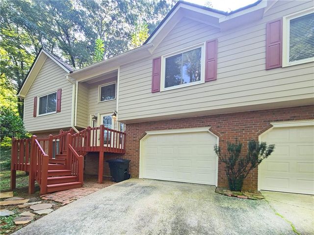 $2,195 | 2066 Kingswood Drive | Kings Wood Estates