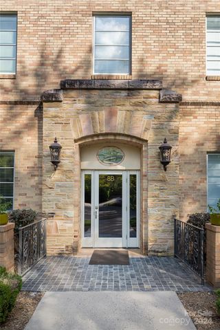 $925,000 | 6 Village Lane, Unit B100 | Historic Biltmore Village