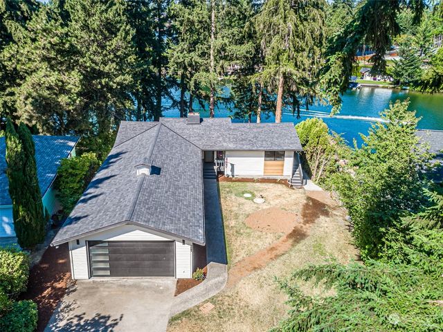 $1,499,900 | 3521 Lakeridge Drive East | Lake Tapps