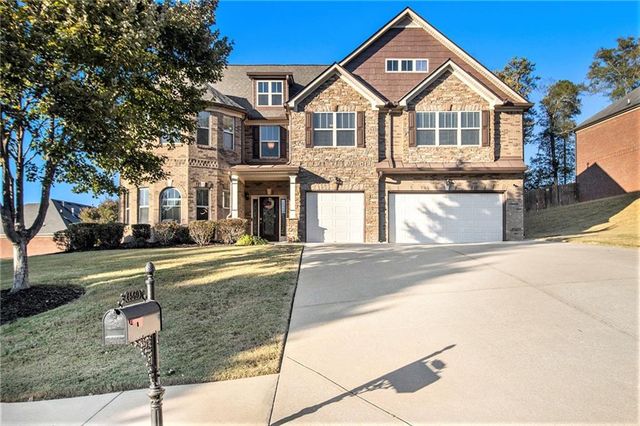 $633,400 | 4560 Lake Hill Trail