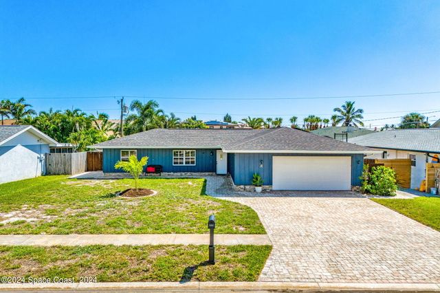 $620,000 | 681 Hibiscus Drive | Eau Gallie by the Sea