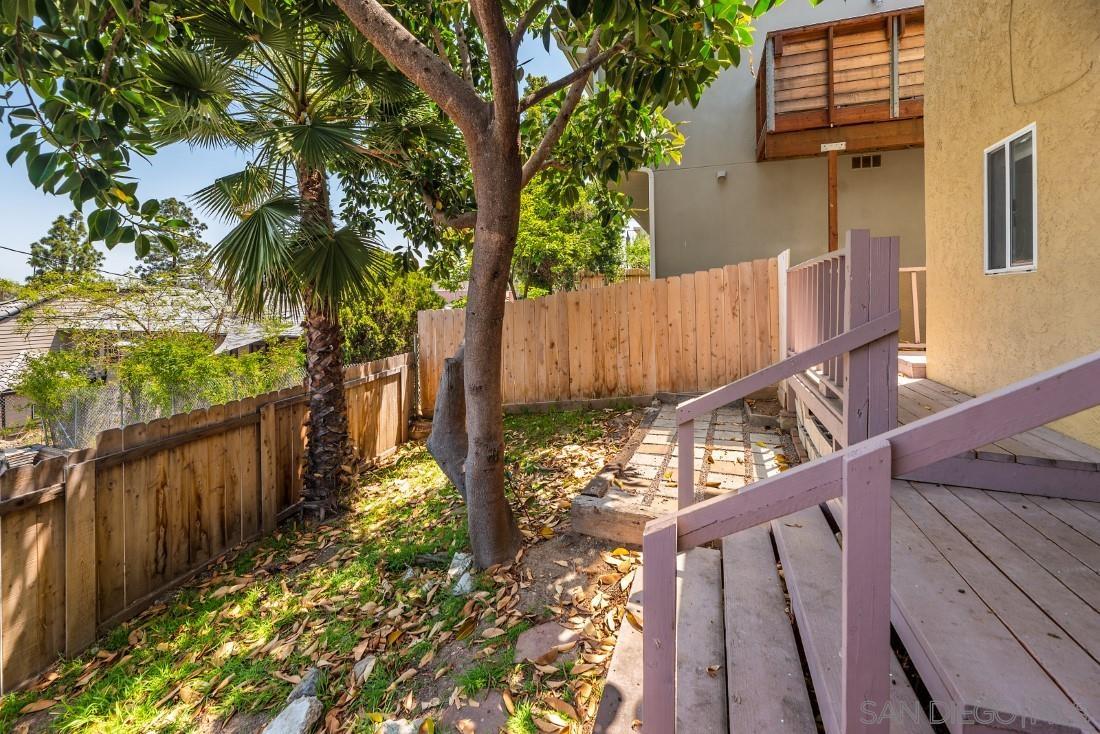 a view of a pathway of a house