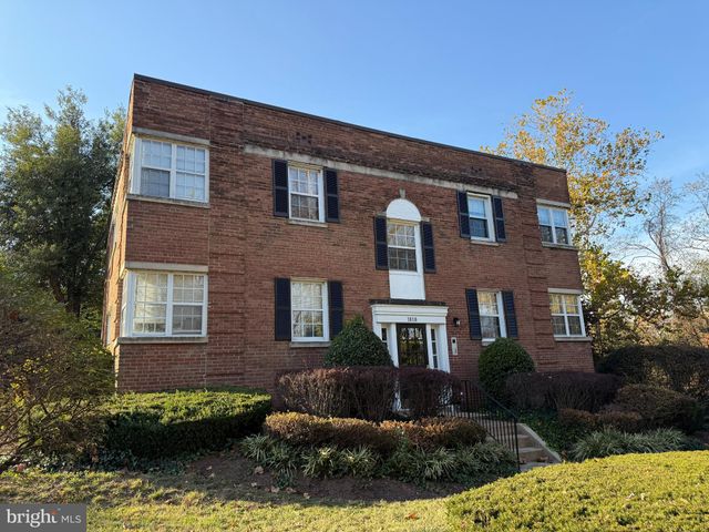 $310,000 | 1818 West Abingdon Drive, Unit 202 | Old Town