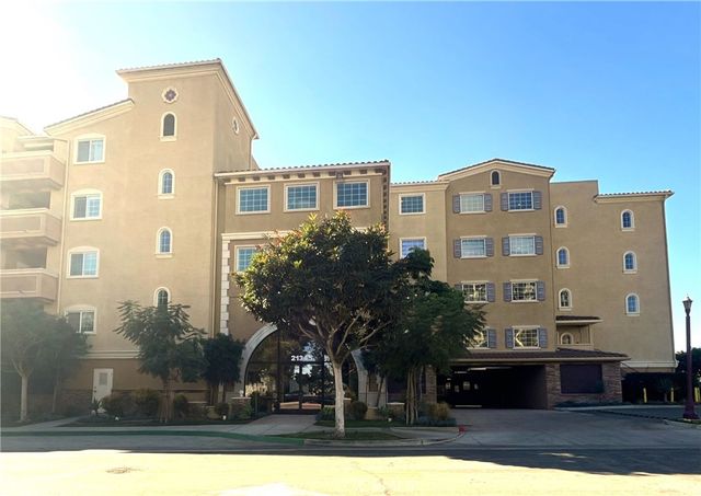 $3,800 | 21345 Hawthorne Boulevard, Unit 111 | Southwood