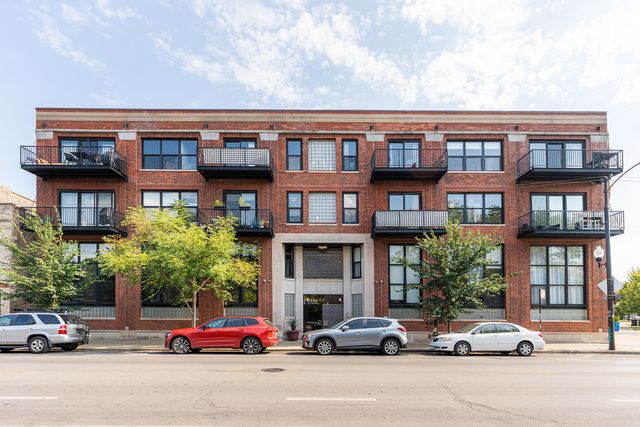 $450,000 | 2161 North California Avenue, Unit 309 | Logan Square