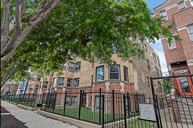 $2,995 | 3515 West Medill Avenue, Unit 3W | Logan Square